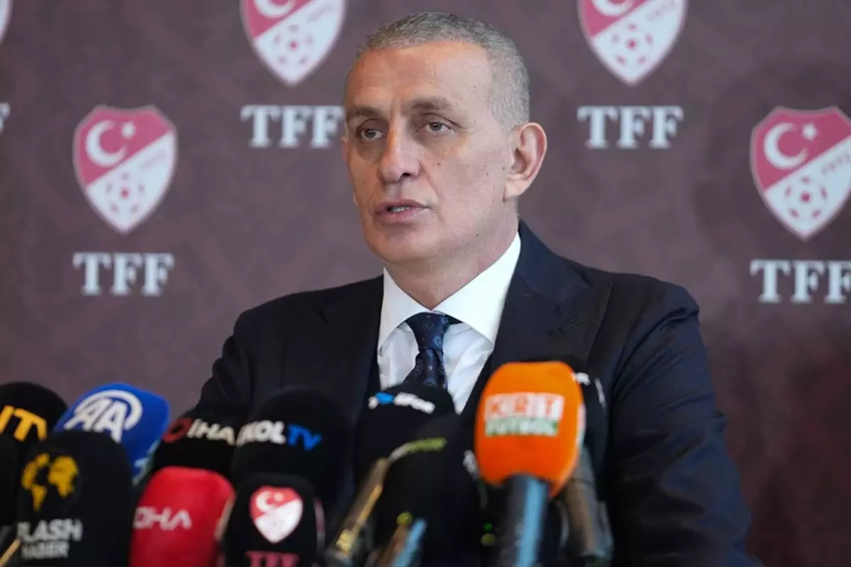 İbrahim Hacıosmanoğlu'ndan derbiler için tarihi çıkış: Kadın hakemler yönetsin