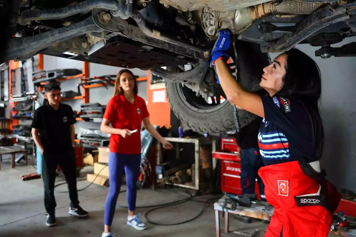 Adanalı Kadın Off-Road Pilotundan Genç Kızlara İlham