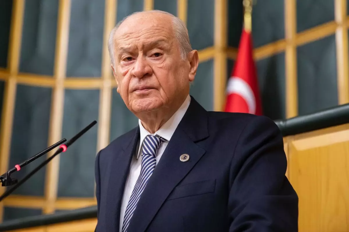 MHP Lideri Bahçeli'nin telefon trafiği sürüyor: CHP'li Tanrıkulu ile dikkat çeken görüşme