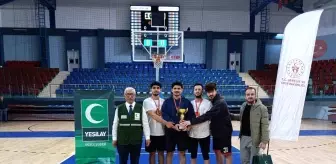 Düzce'de Yeşilay 3x3 Basketbol Turnuvası Tamamlandı