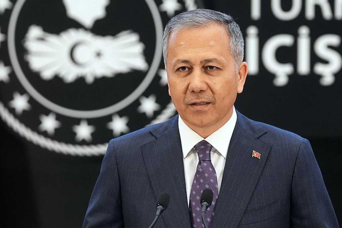 Ali Yerlikaya'dan belediyelere sahipsiz sokak hayvanları için sert uyarı