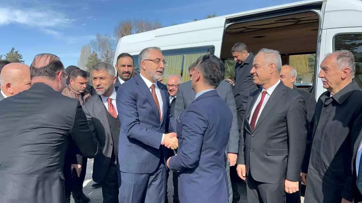 Çalışma ve Sosyal Güvenlik Bakanı Işıkhan: 'İş yerlerinde mobbing ile mücadelede kararlıyız'