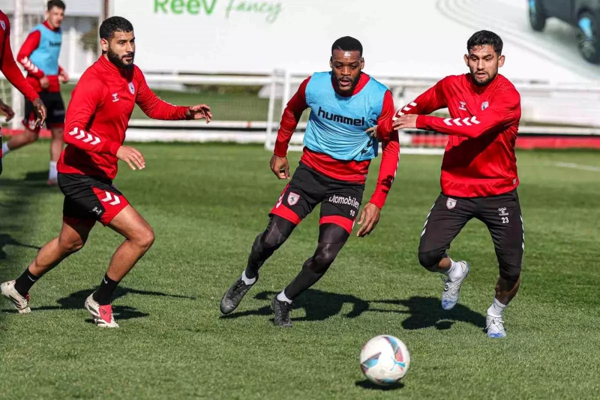 Samsunspor, Adana Demirspor'u Ağırlıyor: 3.'lük İçin Hedef Galibiyet