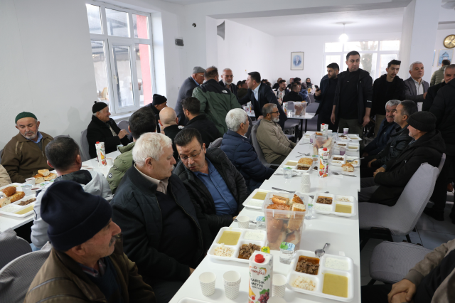 Iftar time in a village in Nevşehir, cooking at home is prohibited