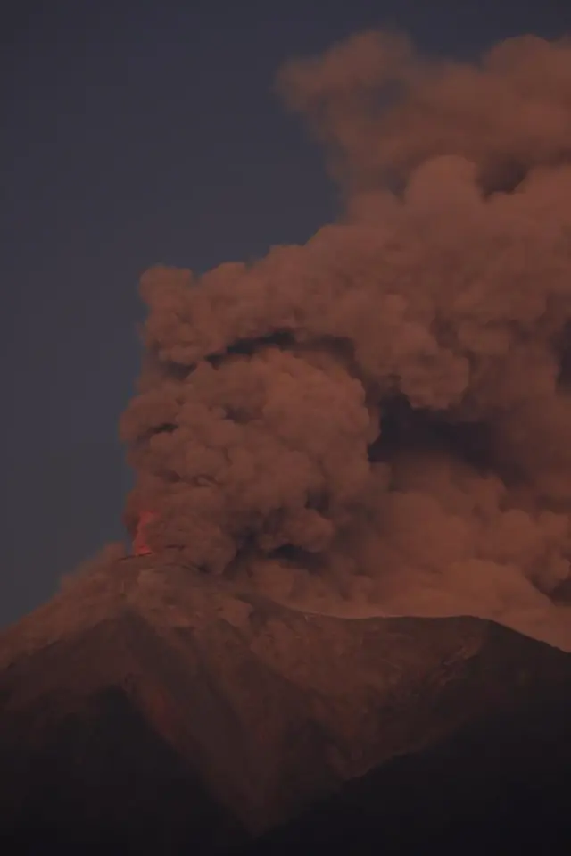 The world's most active volcano erupted, 30,000 people at risk