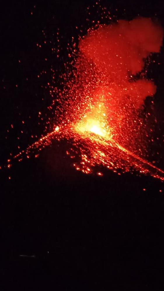 The world's most active volcano erupted, 30,000 people at risk