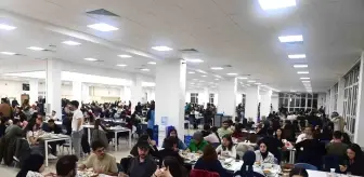 Anadolu Üniversitesi'nde Öğrencilerle İftar Buluşması