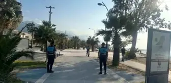 Kuşadası'nda Yasak Olmasına Rağmen Motorlu Taşıtlarla Seyir Eden 21 Sürücüye Ceza