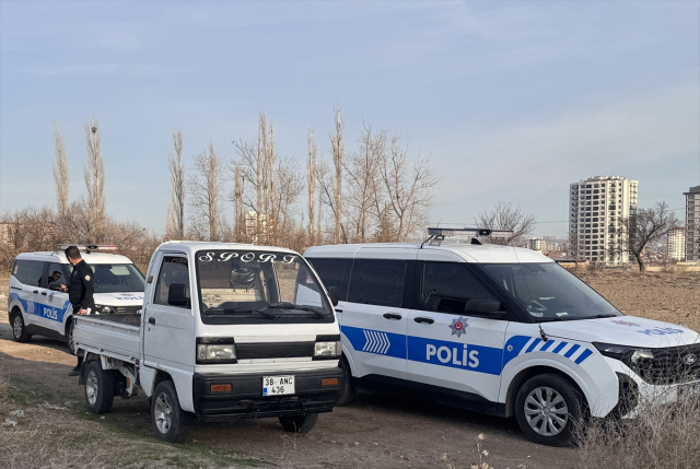 3 people found unconscious and 1 person dead in an empty lot in Kayseri