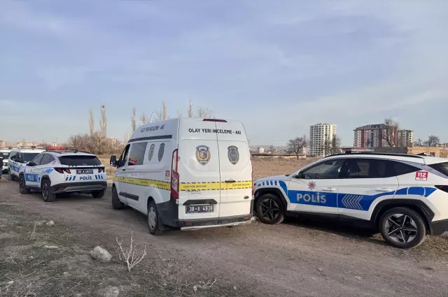 3 people found unconscious and 1 person dead in an empty lot in Kayseri