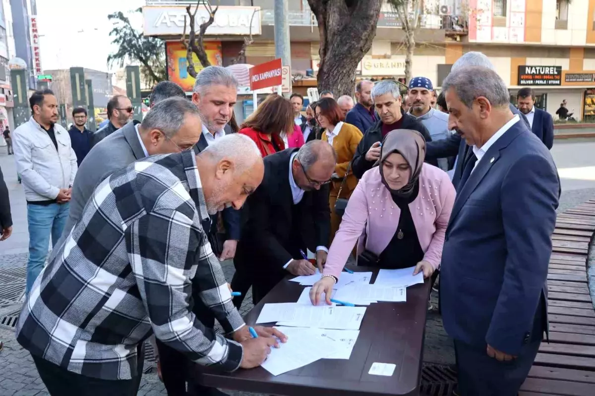 Memur-Sen'den 'Aileyi Koruma' İçin Anayasa Değişikliği İmza Kampanyası