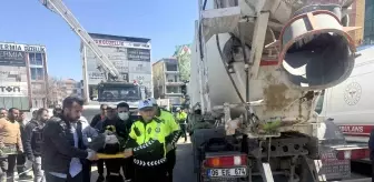 Iğdır'da Beton Mikserinin Çarptığı Genç Kız Yaralandı