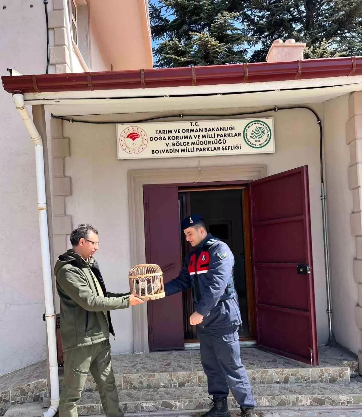 Afyonkarahisar'da Ruhsatsız Av Tüfeği ve Kınalı Keklik Ele Geçirildi
