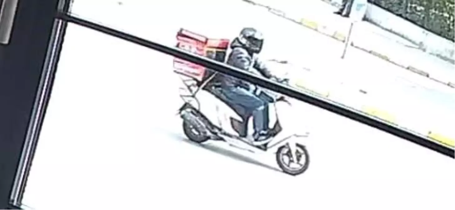 Kapaklı'da Motosikletli Şahıs, Araç İçindeki Vatandaşı Yaraladı