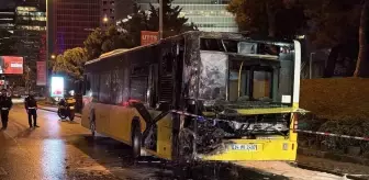 Şişli'de Özel Halk Otobüsü Seyir Halindeyken Alev Aldı