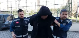 Samsun'da Eğlence Mekanına Operasyon: Vahim Silahlar Ele Geçirildi
