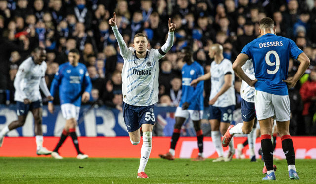 Fenerbahçe, penaltılarda UEFA Avrupa Ligi'ne veda etti