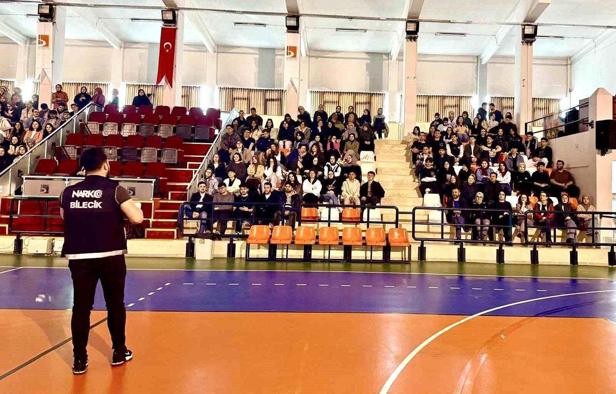 Bilecik'te Bağımlılıkla Mücadele Etkinliği Düzenlendi