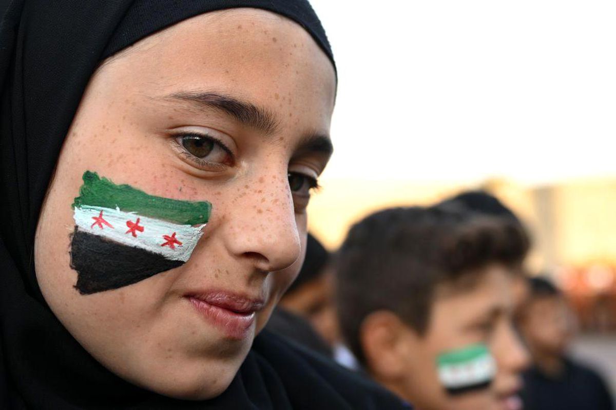 Suriye Geçiş Yönetimi Yeni Anayasa Beyannamesini İmzaladı
