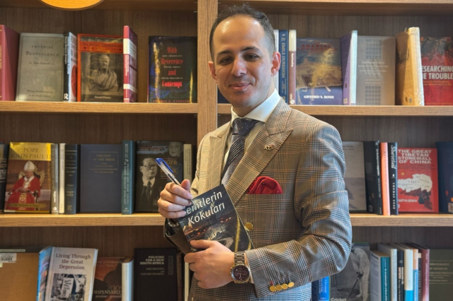 Yunus Emre Polat, Semtlerin Kokuları ile Okurlarıyla Buluştu