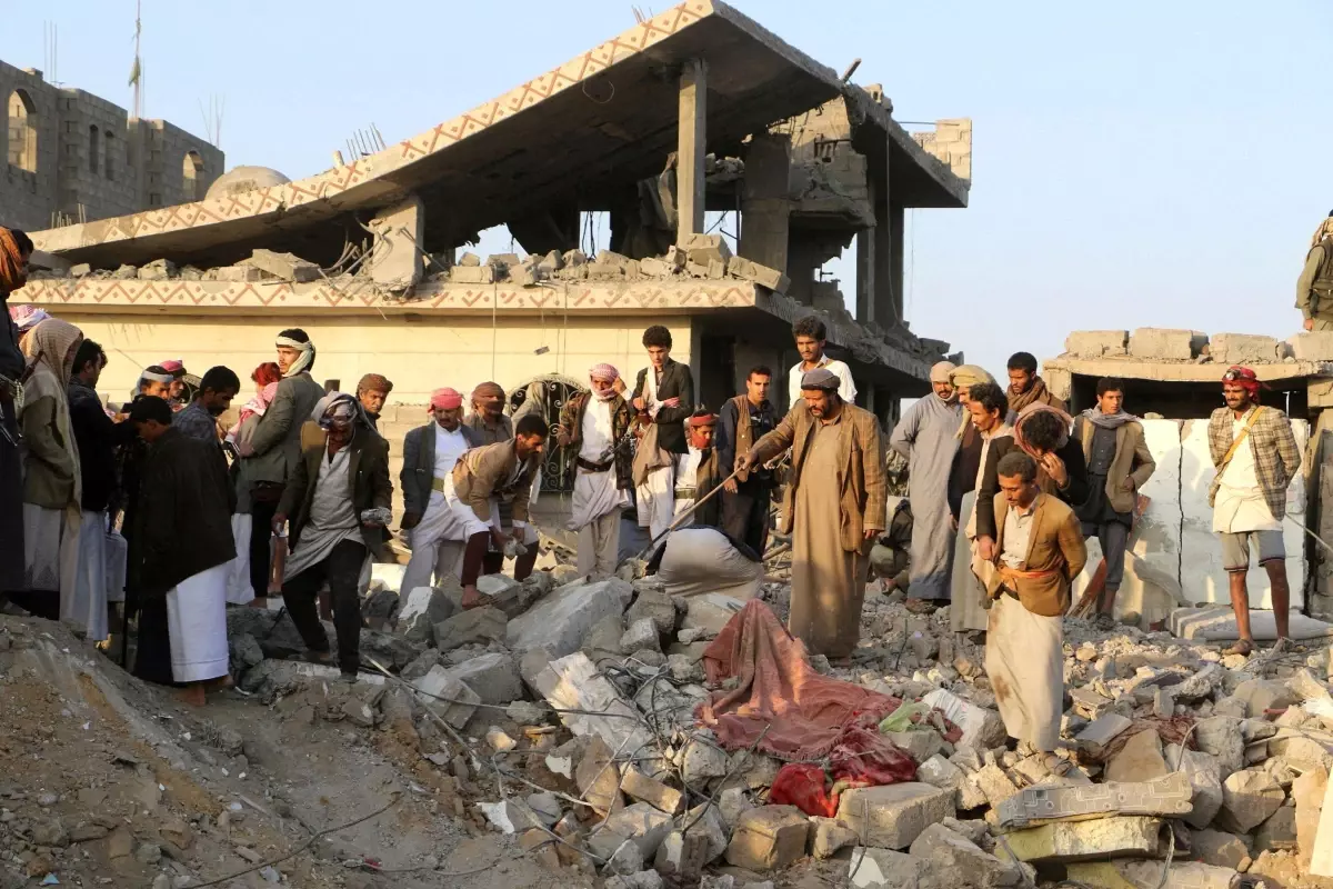 ABD Yemen'de Husilere hava saldırıları başlattı: 'Haftalarca sürebilir'
