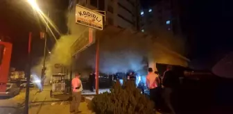 Adana'da Sucuk Ekmek Dükkanında Yangın Çıktı