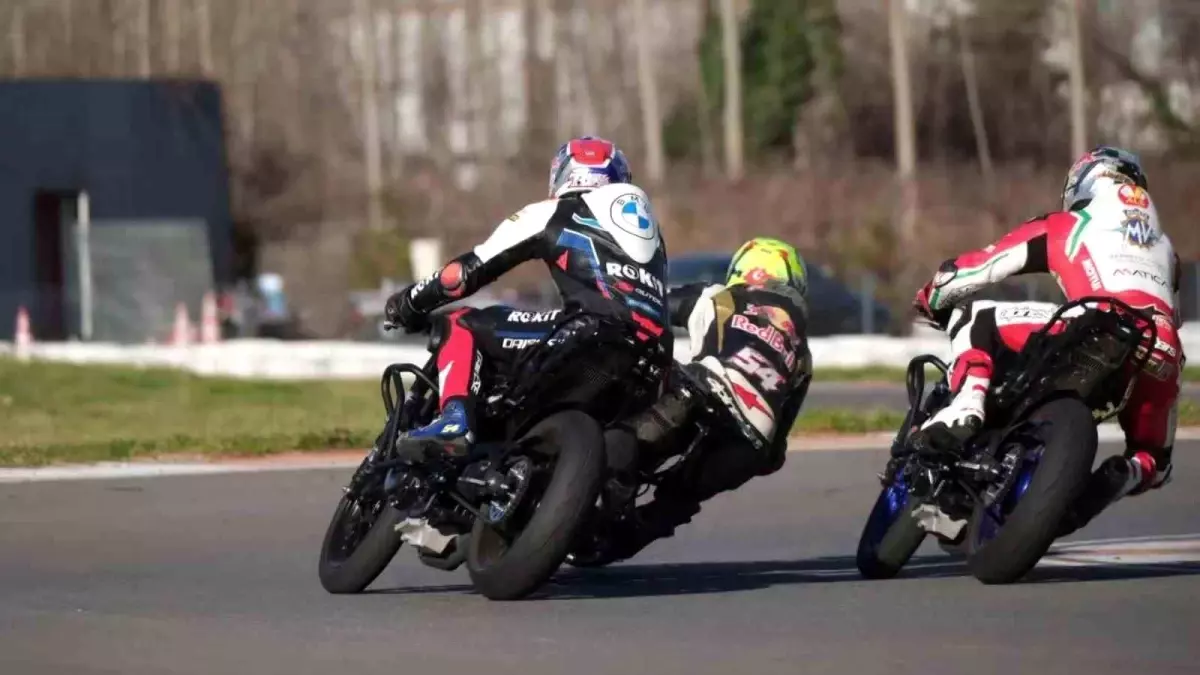Bahattin Sofuoğlu, Superbike'da İlk Puanını Aldı