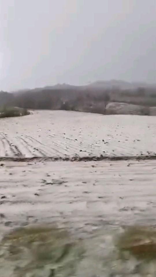 Hail affecting Bulgaria and Greece is coming to Turkey