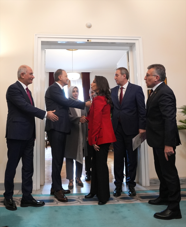 AK Parti ile DEM Parti heyeti arasında 2 saat süren görüşme: Dostane bir sohbet oldu