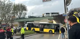 Beyoğlu'nda İETT Otobüsü Kazası: Bariyerlere Çarptı