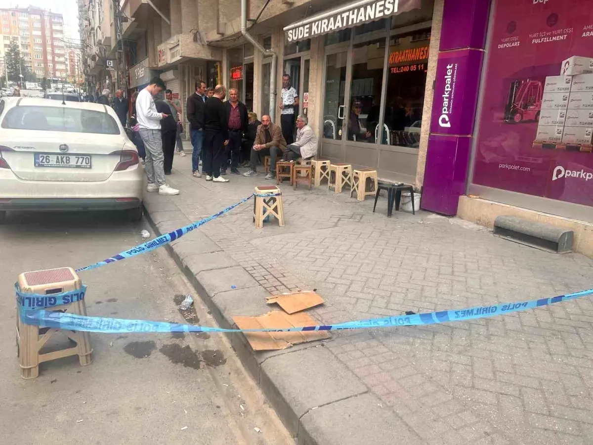 Eskişehir'de Silah Kazası: Kendini Yaralayan Şahıs Hastaneye Kaldırıldı