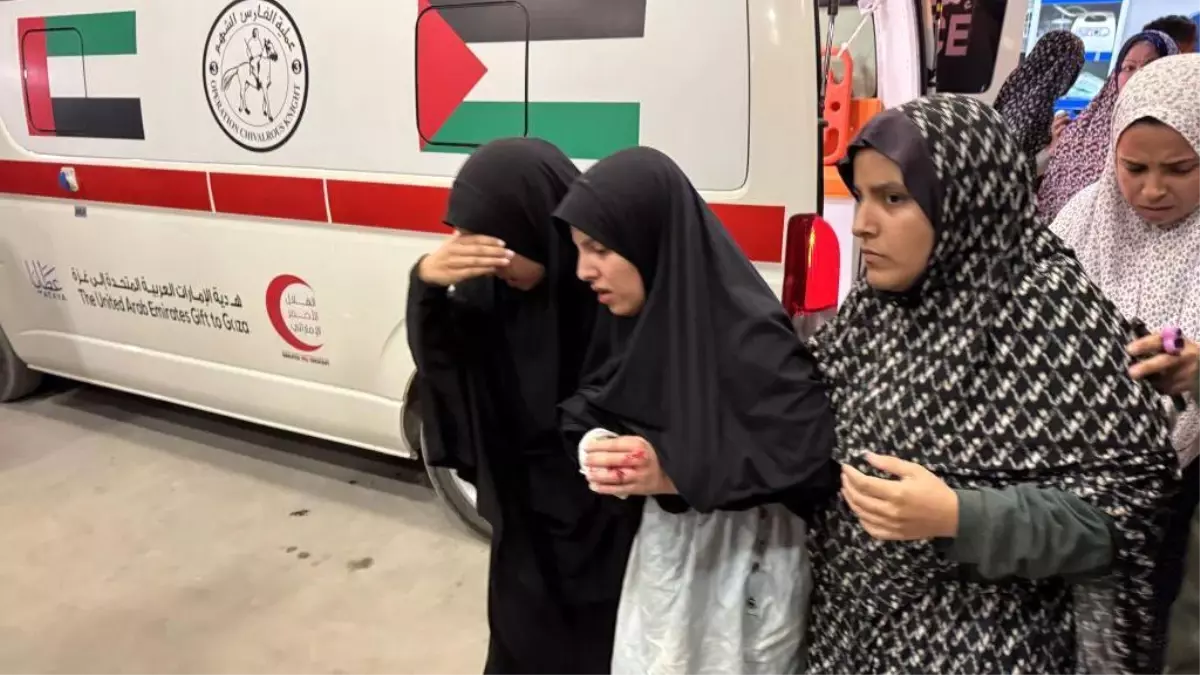 Gazze'de İsrail'in Hava Saldırıları Artıyor: Yüzlerce Ölü