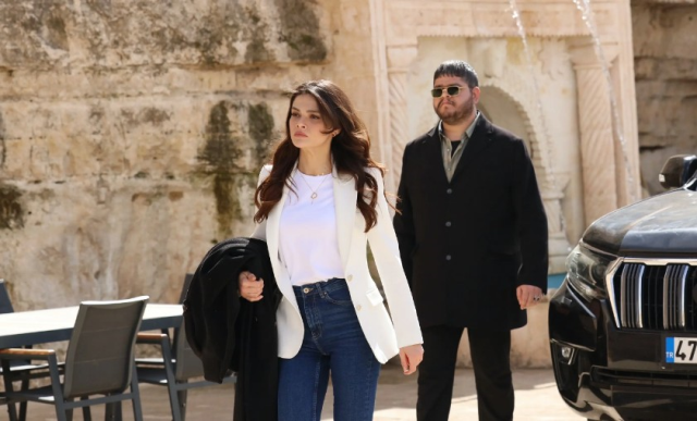 UZAK ŞEHİR SON BÖLÜM İZLE TEK PARÇA | KANAL D ekranı ile Uzak Şehir 18. bölüm izle full HD, kesintisiz (17 Mart 2025)