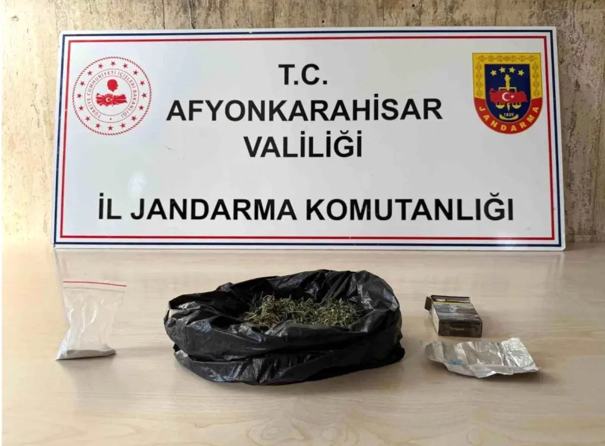 Jandarma Afyonkarahisar'da Uyuşturucu Operasyonu Düzenledi