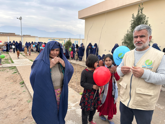 Help Yetim, Afganistan'da Yetimler ve İhtiyaç Sahiplerine Yardım Eli Uzatıyor Help Yetim, Afganistan'da Yetimler ve İhtiyaç Sahiplerine Yardım Eli Uzatıyor
