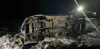 Konya'da Kamyonet Devrildi: 3 Yaralı