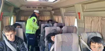 Kula'da Trafik Güvenliği İçin Okul Servislerine Denetim ve Eğitim