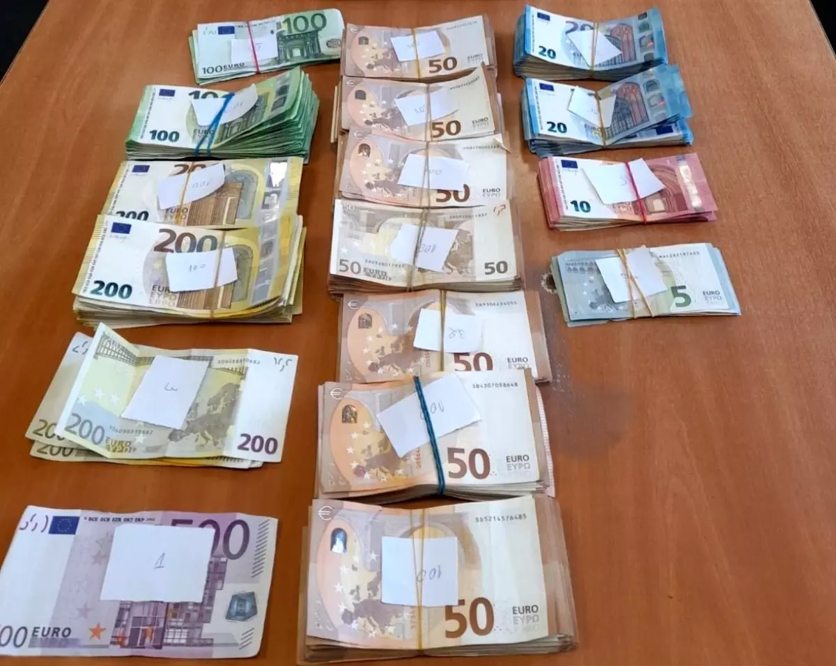 Kapıkule'de Buzdolabında 62 Bin Euro Ele Geçirildi