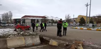 Sivas'ta Kaza Sonucu Üniversite Öğrencisi Hayatını Kaybetti
