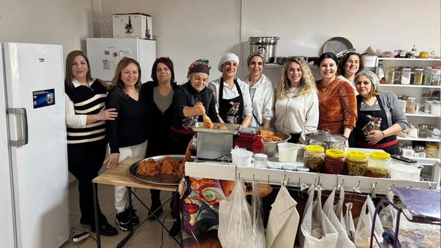 Türk Kadınını Güçlendirme ve Kalkındırma Vakfı'ndan Hatay'a Destek Ziyareti