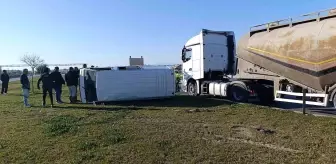 Manavgat'ta Beton Mikseri ile Kamyonet Çarpıştı: 1 Yaralı