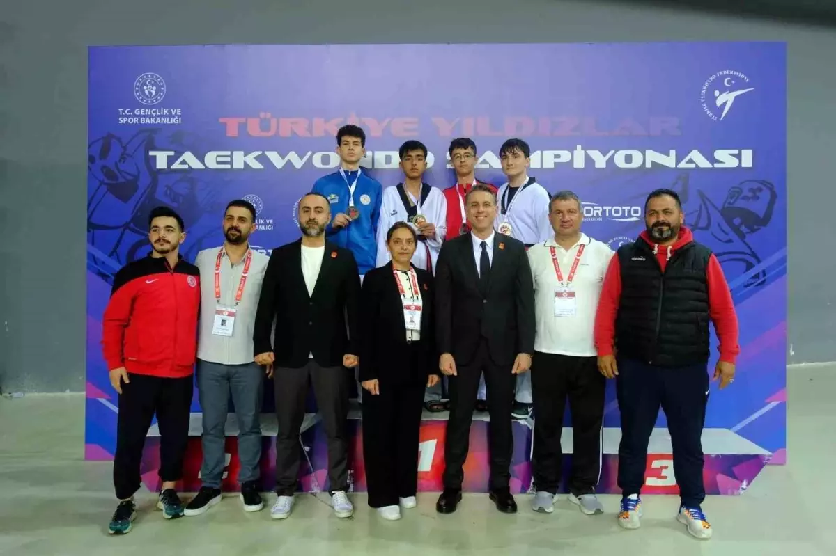 Adanalı Gençler Türkiye Yıldızlar Taekwondo Şampiyonu Oldu