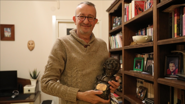 Naşit Özcan'ın sağlık durumu nasıl? Adile Naşit'in yeğeni Naşit Özcan'a ne oldu? Naşit Özcan'ın sağlık durumu nasıl? Adile Naşit'in yeğeni Naşit Özcan'a ne oldu?