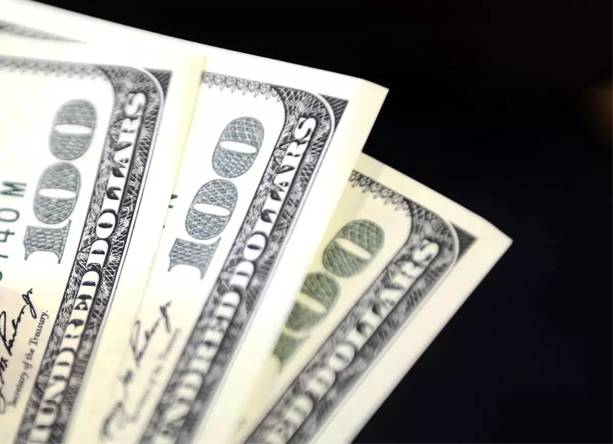 Döviz Kurları: Dolar 38, Euro 41 Liradan Başladı