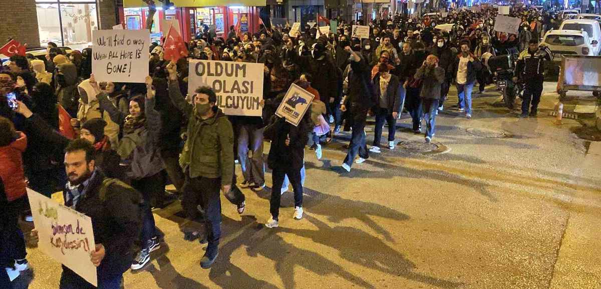 Eskişehir'de Sokak Olayları: 27 Gözaltı