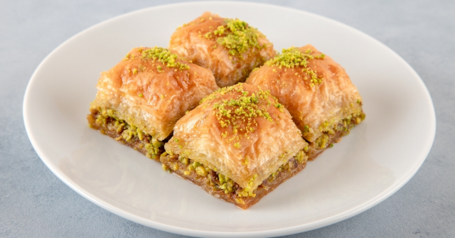 Ev yapımı çıtır çıtır baklava tarifi! Ev yapımı çıtır çıtır baklava tarifi nasıl yapılır?