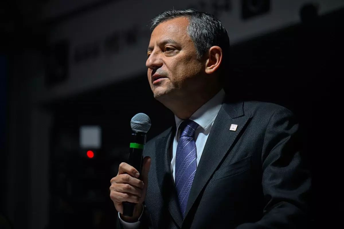 Özgür Özel, İstanbul Valisi Gül'e tehditler savurdu: Senin alnını karışlamayan namerttir