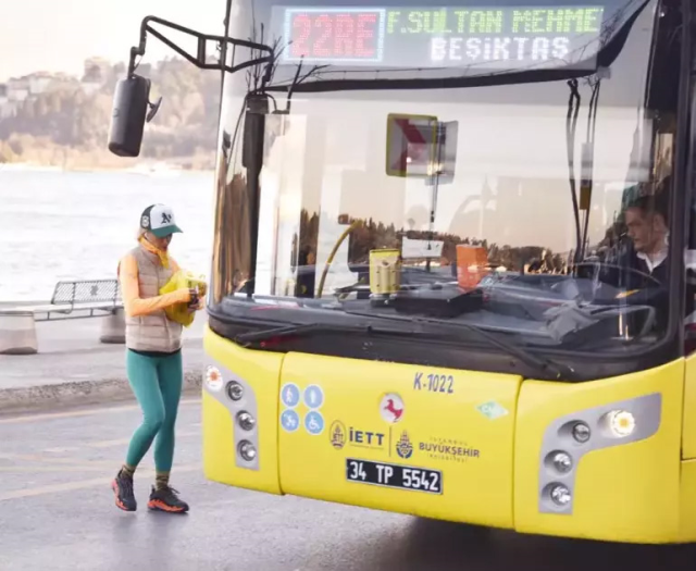 'The famous actress who said, 'I haven't worked for a long time' was spotted boarding the IETT bus