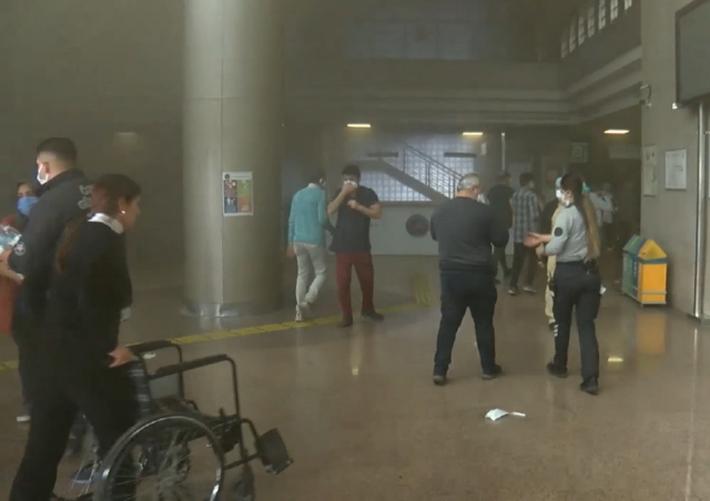 Akdeniz Üniversitesi Hastanesi'nde yangın! Hastalar tahliye ediliyor