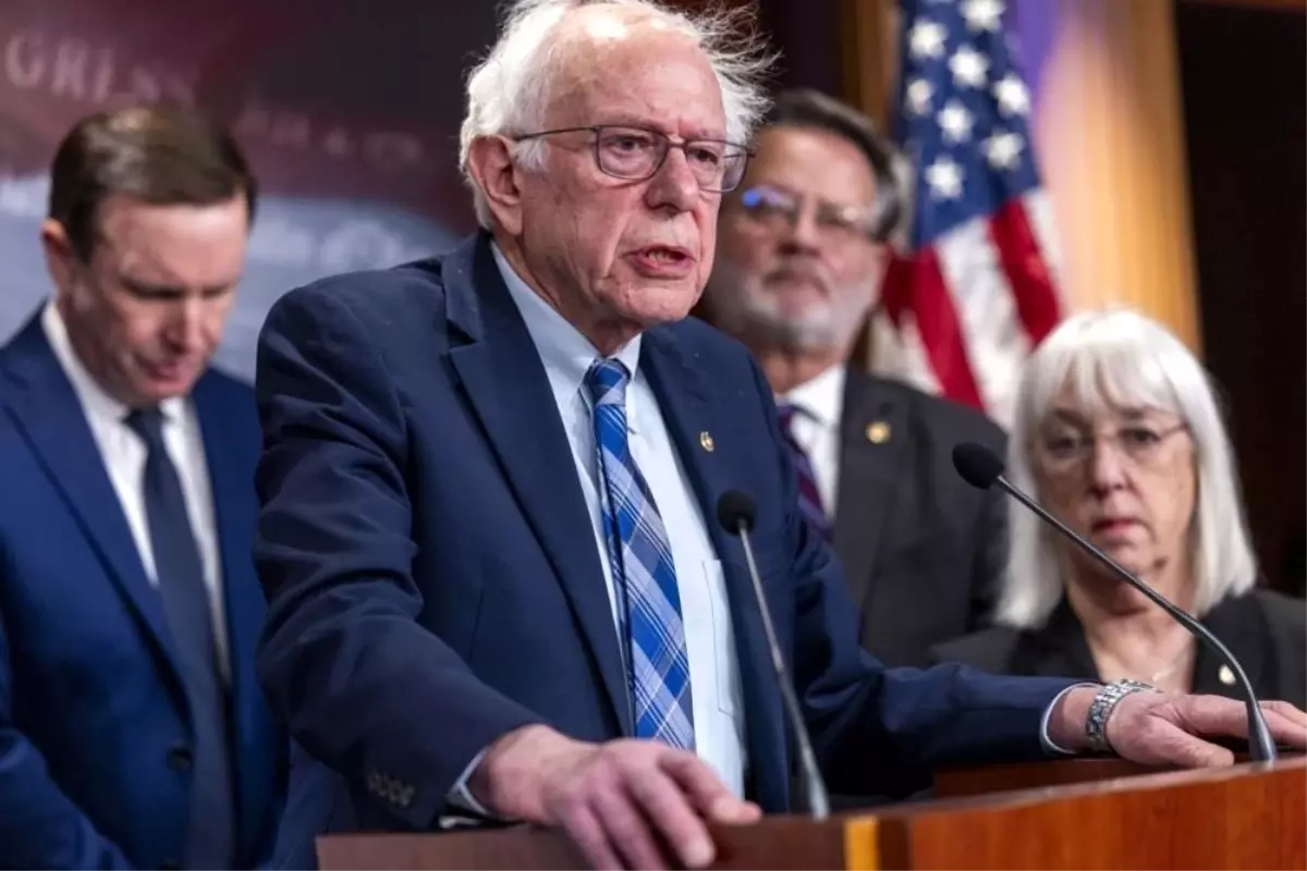 Senatör Bernie Sanders, Trump'ın İsrail'e 8,8 milyar dolarlık silah satışını eleştirdi